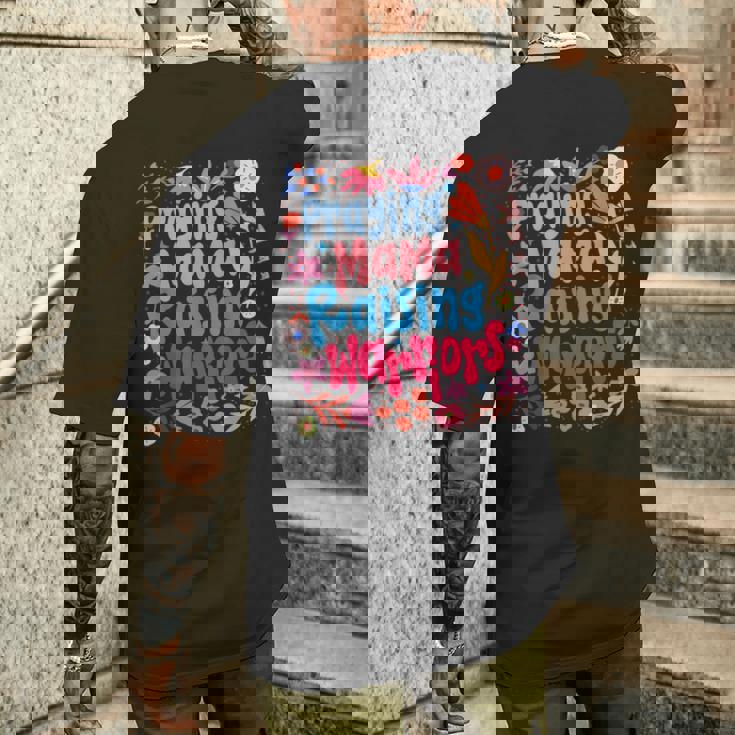 祈る母 育てる戦士 母の日 クリスチャンママ メンズTシャツ バックプリント 彼への贈り物