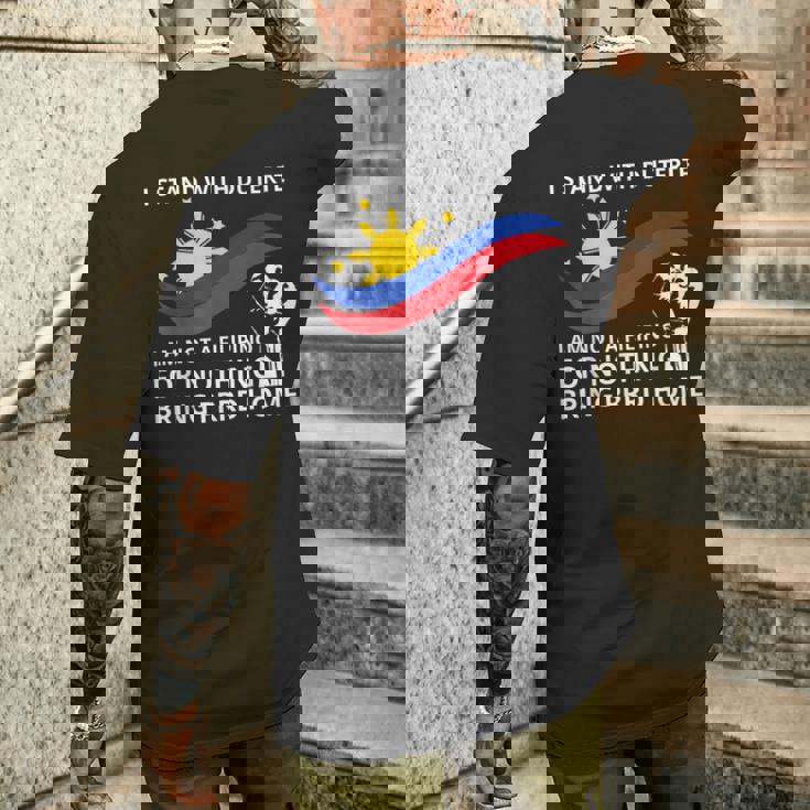 私はドゥテルテのtシャツを着て立っています。私は何の役にも立たないフィリピン人ではありません メンズTシャツ バックプリント 彼への贈り物