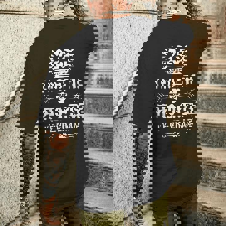 結婚23周年 結婚記念日 おもしろい 夫 妻 メンズTシャツ バックプリント 彼への贈り物