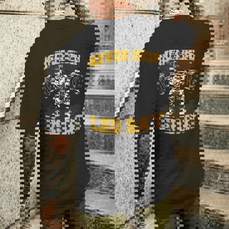 脚の日をスキップすることはありません 面白いワークアウト ジム メンズ ボディビル メンズTシャツ バックプリント 彼への贈り物