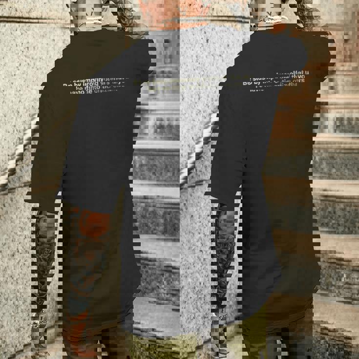 自分自身を改善するのに忙しく やる気を起こさせましょう。 メンズTシャツ バックプリント 彼への贈り物