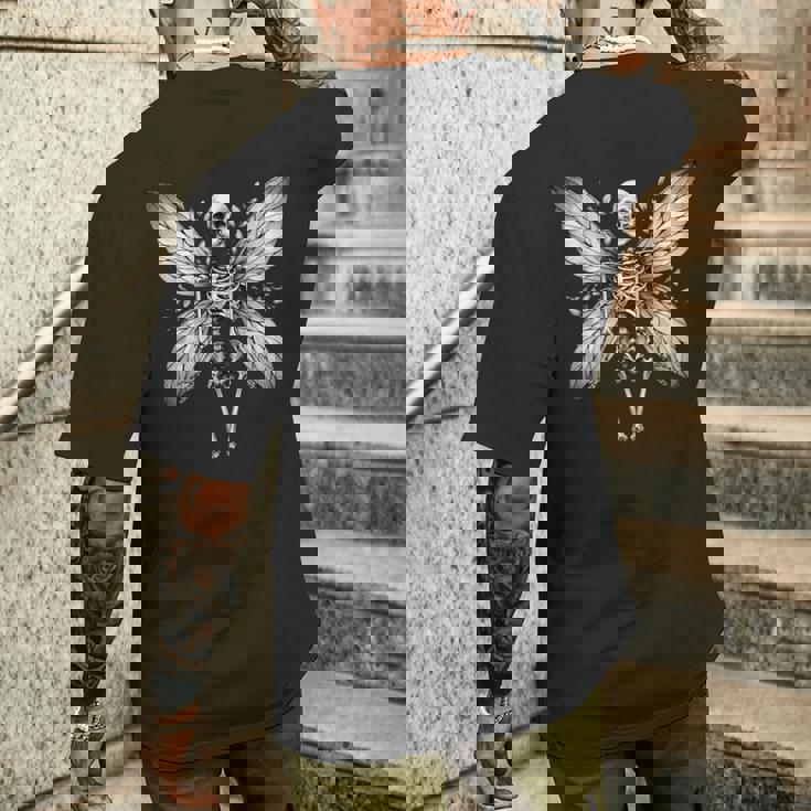 蝶の羽を持つスケルトンのイラスト メンズTシャツ バックプリント 彼への贈り物