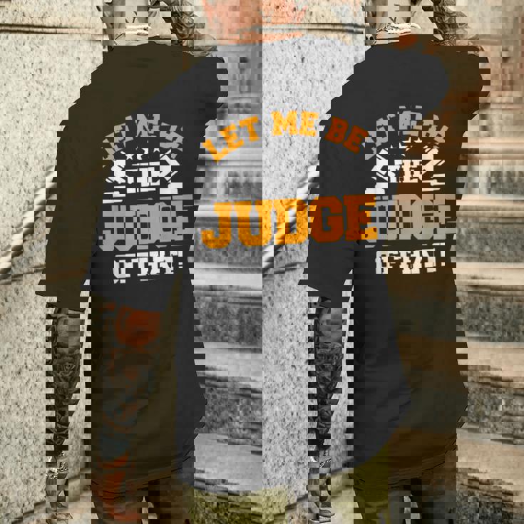 裁判官 司法裁判所 法務長官 裁判所 法廷 法廷 裁判官 小槌 メンズTシャツ バックプリント 彼への贈り物