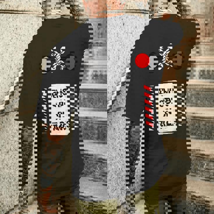 踏切サイン ハロウィン コスチューム 鉄道 電車 メンズTシャツ バックプリント 彼への贈り物