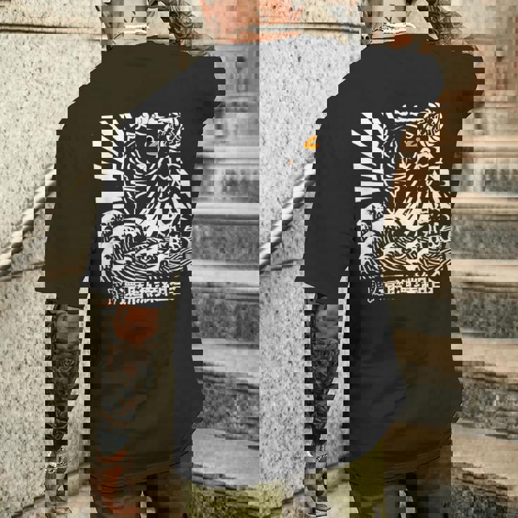 還暦祝い めで鯛大漁旗 お祝い 長寿祝い 縁起物 魚釣り おもしろ メンズTシャツ バックプリント 彼への贈り物