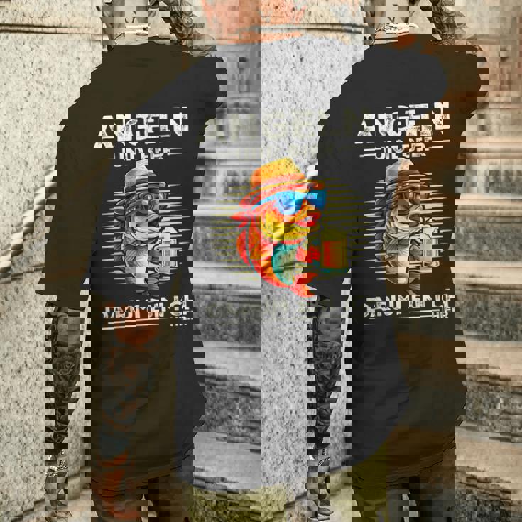 釣り人の服 面白いことわざ釣りとビールサーモンデザイン メンズTシャツ バックプリント 彼への贈り物