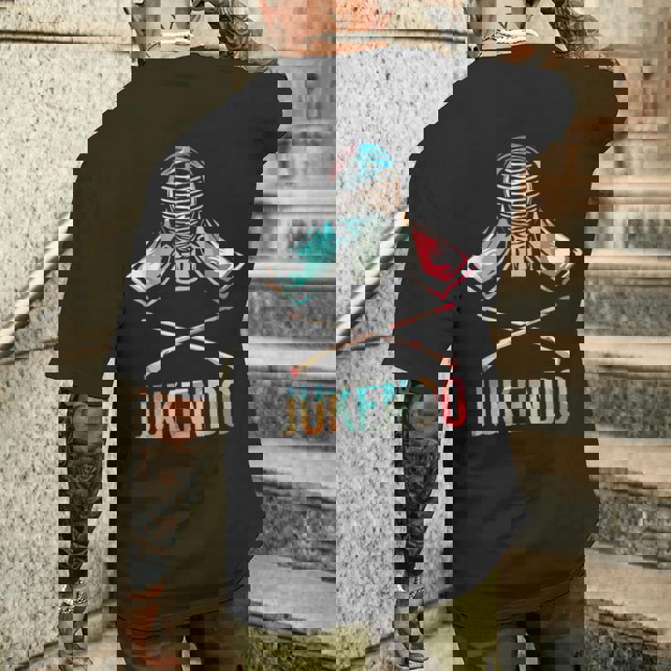 銃剣道 柔剣道 日本武道 メンズTシャツ バックプリント 彼への贈り物