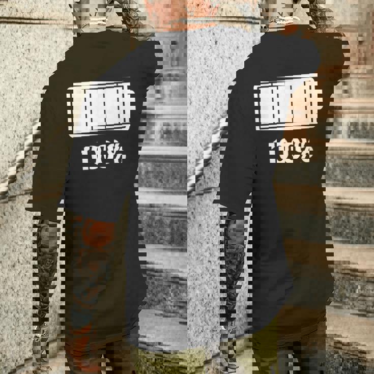 電池【100】バッテリー おもしろ 面白い ギャグ ネタ ウケ狙い 笑える ユーモア お笑い 個性的な メンズTシャツ バックプリント 彼への贈り物