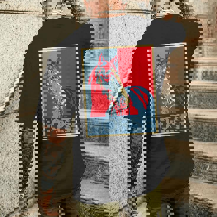 面白いtシャツ 馬 競馬 馬tシャツ レース 乗馬 ジョッキー 文字入り メンズ おもしろ 面白い メンズTシャツ バックプリント 彼への贈り物