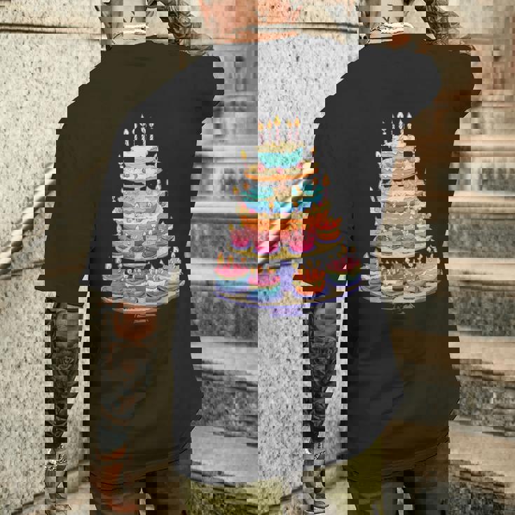 鮮やかな多層バースデーケーキ メンズTシャツ バックプリント 彼への贈り物