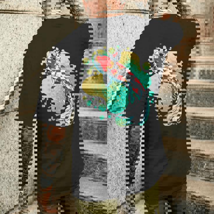 鯉 鯉 ジャパン 鯉 魚 エステ ベイパーウェーブ メンズTシャツ バックプリント 彼への贈り物