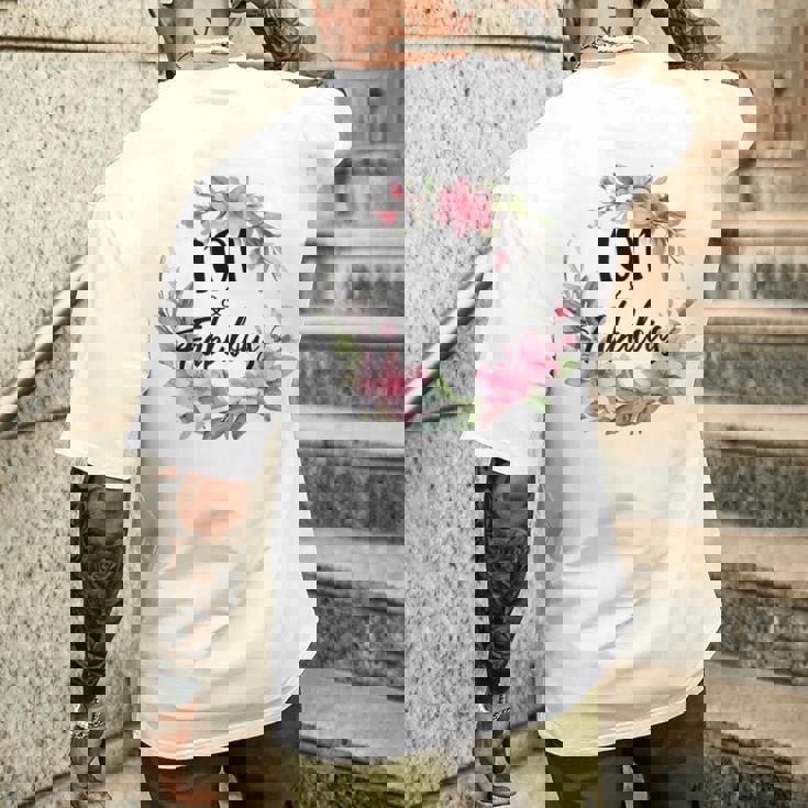 101歳&素晴らしいフローラルパーティーハッピー101歳の誕生日 メンズTシャツ バックプリント 彼への贈り物