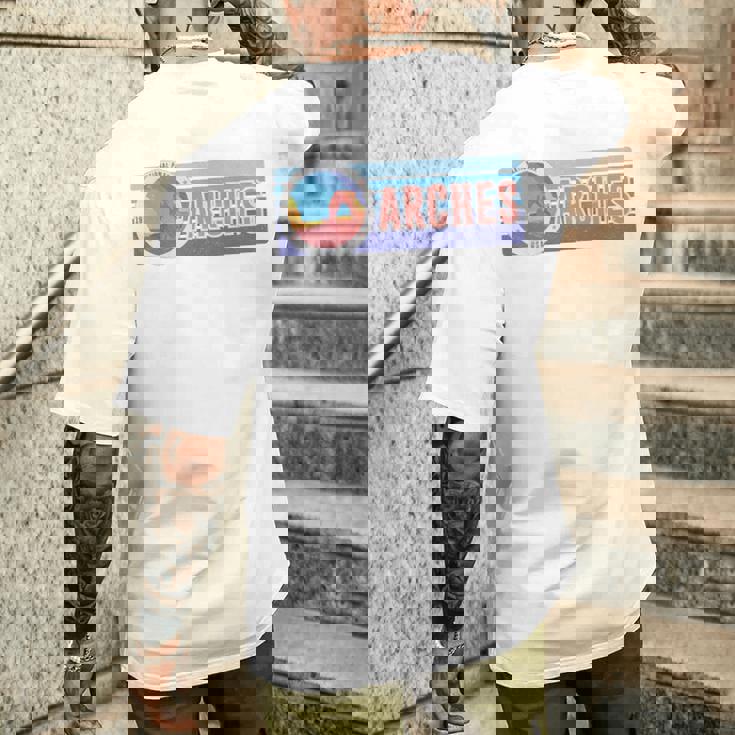 Arches National Park ヴィンテージ ユタtシャツ メンズTシャツ バックプリント 彼への贈り物