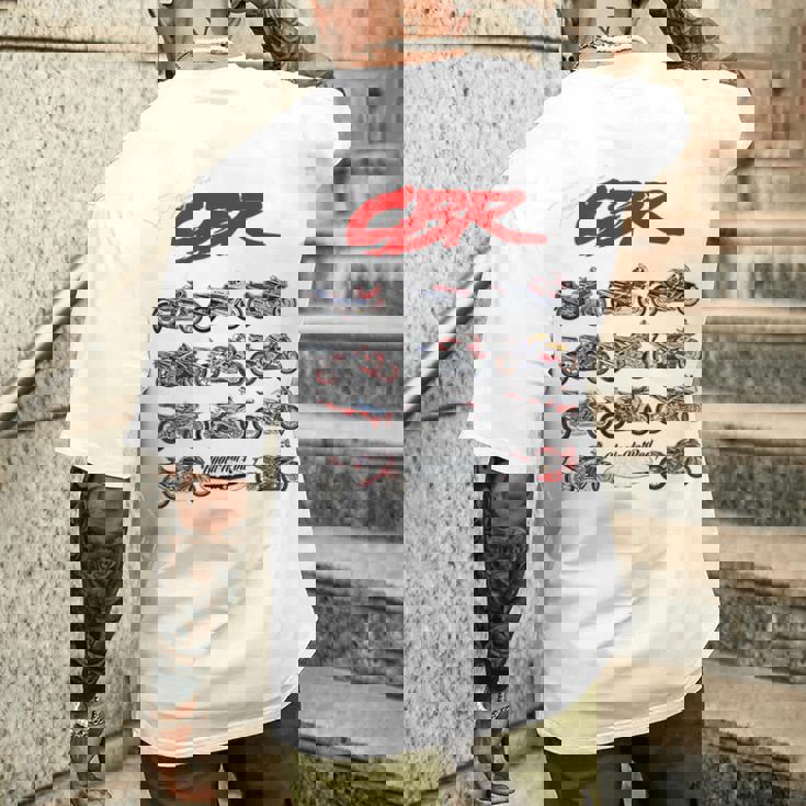 Cbr、オートバイ、バイク、バイカー、スポーツバイクの進化。 メンズTシャツ バックプリント 彼への贈り物