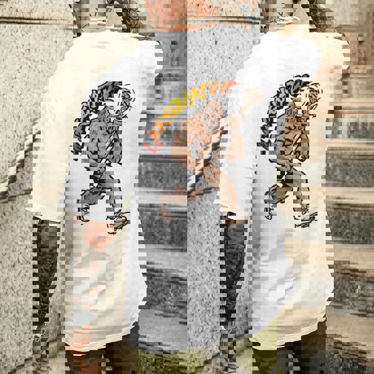 D-Pole Longtick Bigfoot Lacrosse Player Laxsquatch メンズTシャツ バックプリント 彼への贈り物