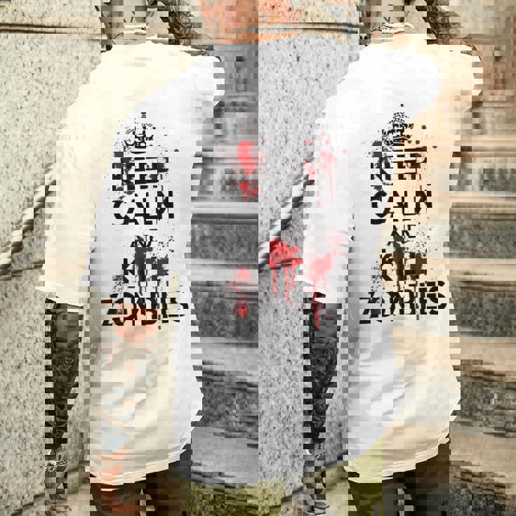 Keep Calm And Kill Zombies Carry Bloodplatter On メンズTシャツ バックプリント 彼への贈り物