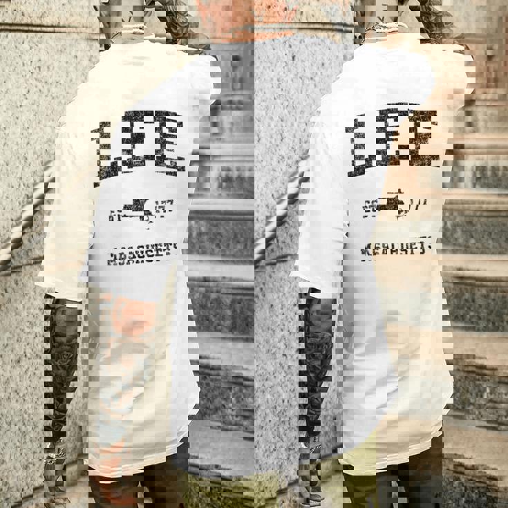 Lee Massachusetts Ma ビンテージ スポーツ デザイン ブラックプリント メンズTシャツ バックプリント 彼への贈り物