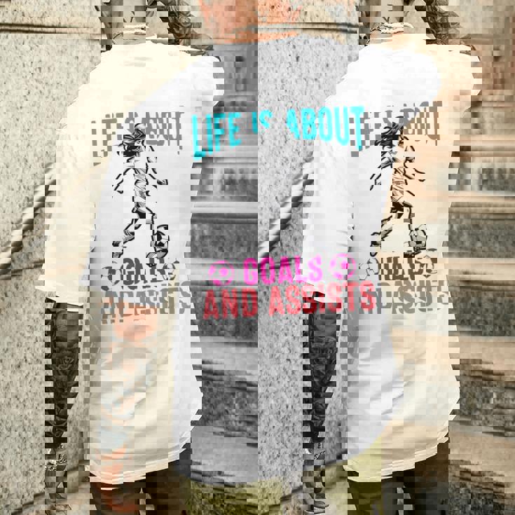 Life's About Goals And Assists サッカー 面白いサッカー選手 メンズTシャツ バックプリント 彼への贈り物