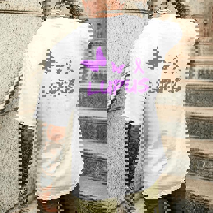 Lupus Warrior パープルバタフライ&リボン ポケット付き メンズTシャツ バックプリント 彼への贈り物