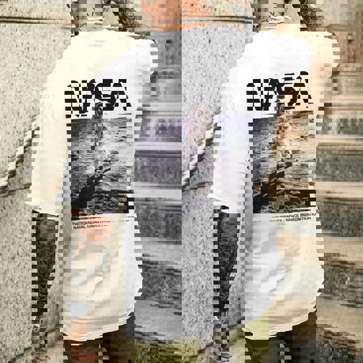 Nasaアポロ11号の月面宇宙飛行士の有名なワームロゴ メンズTシャツ バックプリント 彼への贈り物