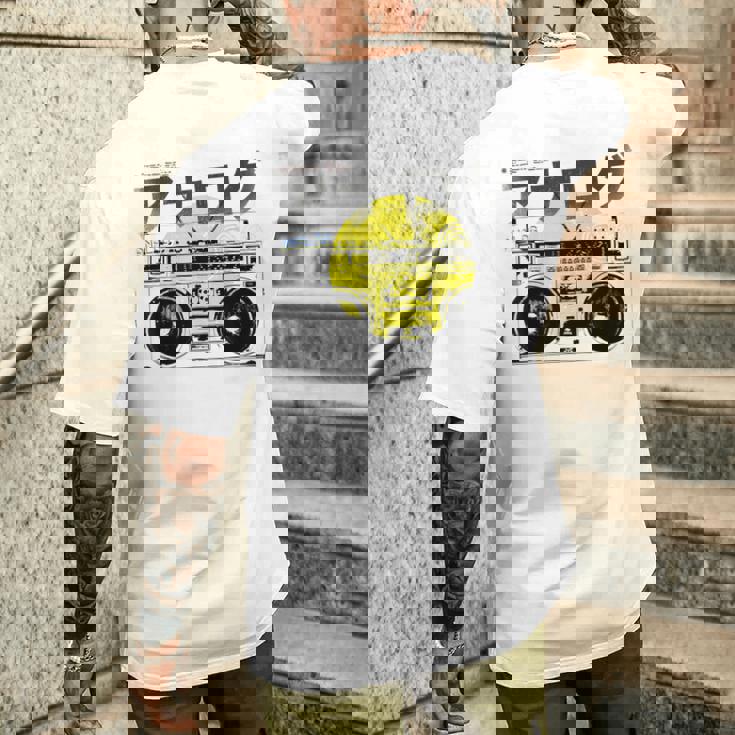 Retro 80S 日本製ヴェイパーウェーブ ヒップホップ ラップ アナログブームボックス メンズTシャツ バックプリント 彼への贈り物