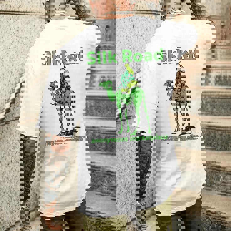 Silk Road 匿名マーケットプレイス キャメル ダークウェブ 暗号 Btc メンズTシャツ バックプリント 彼への贈り物