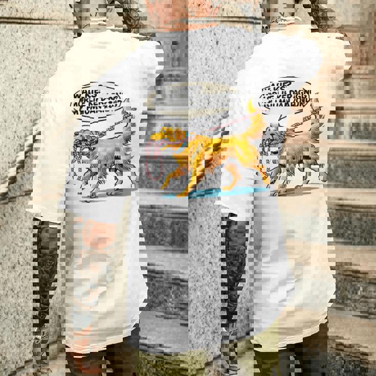 Walkies 犬の散歩 ゴールデンレトリバー 面白い犬好きデザイン メンズTシャツ バックプリント 彼への贈り物