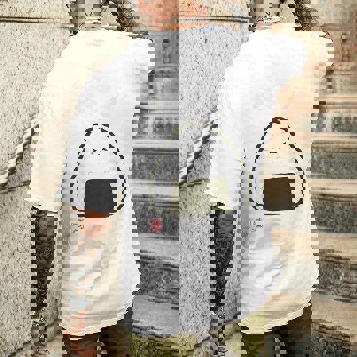 「パン-おにぎり」おもしろ 筆文字 服裏側 面白い文字入り メンズTシャツ バックプリント 彼への贈り物