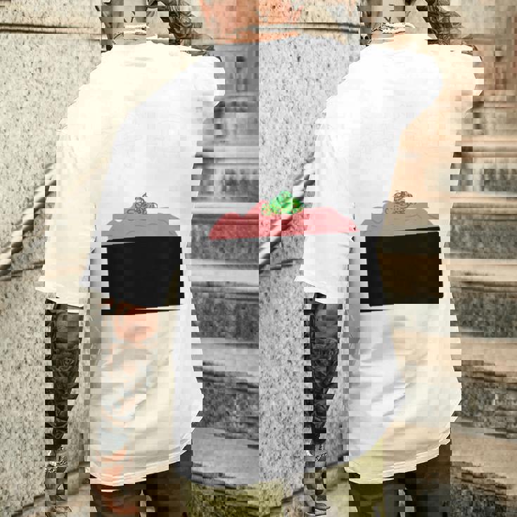 【ネギトロ】マグロ トロ ねぎ 寿司 おすし 軍艦巻き 可愛い おもしろ 面白い 食べ物 鮨 ネタ ウケ狙い 文字入り メンズTシャツ バックプリント 彼への贈り物