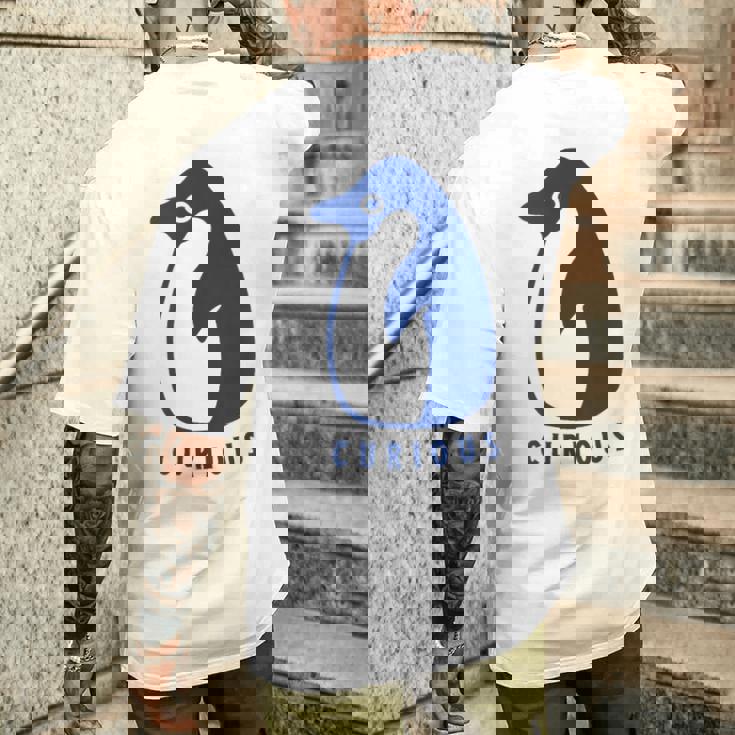 かわいいアデリーペンギン、学習者や探検家のためのミニマルアート。 メンズTシャツ バックプリント 彼への贈り物