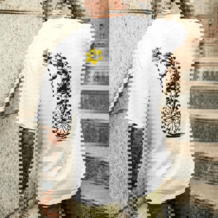 かわいい面白いカエルの一輪車 メンズTシャツ バックプリント 彼への贈り物