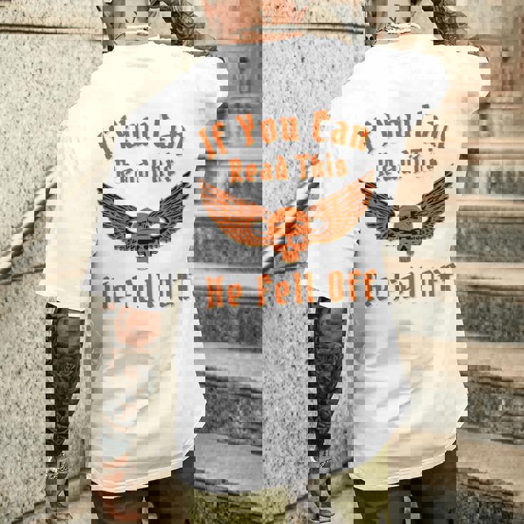 これを読めば、彼はバイカー向けのダークユーモアサインから落ちた メンズTシャツ バックプリント 彼への贈り物