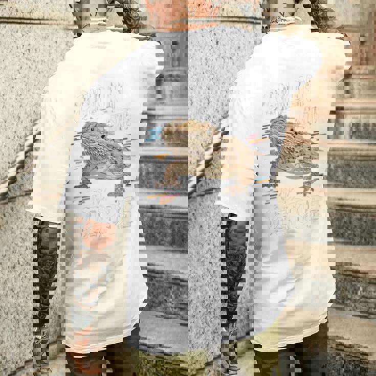 ひげを生やしたドラゴン、バルタゲーム、フトアゴヒゲトカゲ、ポゴナとくつろぐ 長袖tシャツ メンズTシャツ バックプリント 彼への贈り物