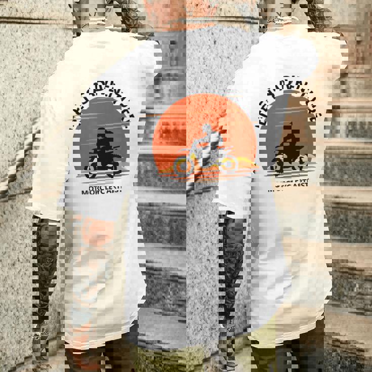 アドベンチャー バイク おもしろ ツーリング 人生は冒険だ オフロードバイクバイク イラスト メンズTシャツ バックプリント 彼への贈り物