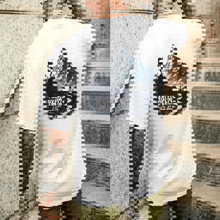 アドベンチャー バグ アウトドア キャンプ ハイキング 面白い 自然 グラフィック メンズTシャツ バックプリント 彼への贈り物