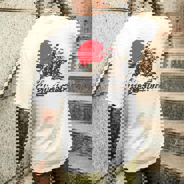 イエローストーン国立公園 カウボーイ&馬 ラングラー ビンテージ メンズTシャツ バックプリント 彼への贈り物