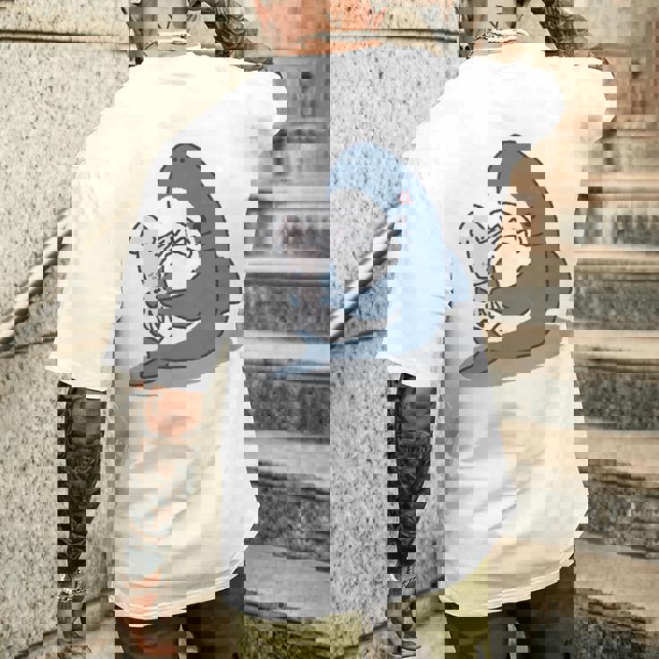 イカを噛み切ることができないサメ メンズTシャツ バックプリント 彼への贈り物