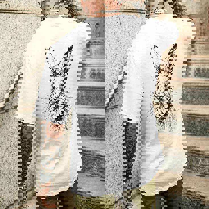 ウッドランド バニー コテージコア 花 春 素朴なイースター メンズTシャツ バックプリント 彼への贈り物