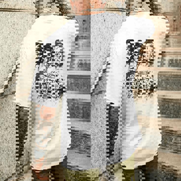 オーケストラ 交響曲 クラシック音楽 作曲家 ベートーヴェン バッハ メンズTシャツ バックプリント 彼への贈り物