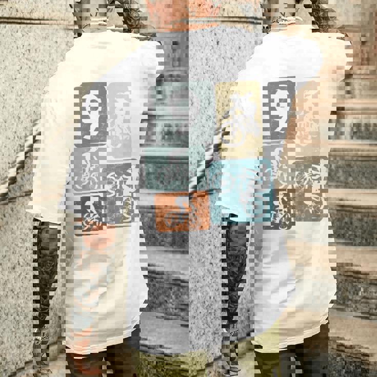 キッズ 9歳の男の子サイクリスト9歳の誕生日バイクマウンテンバイク メンズTシャツ バックプリント 彼への贈り物