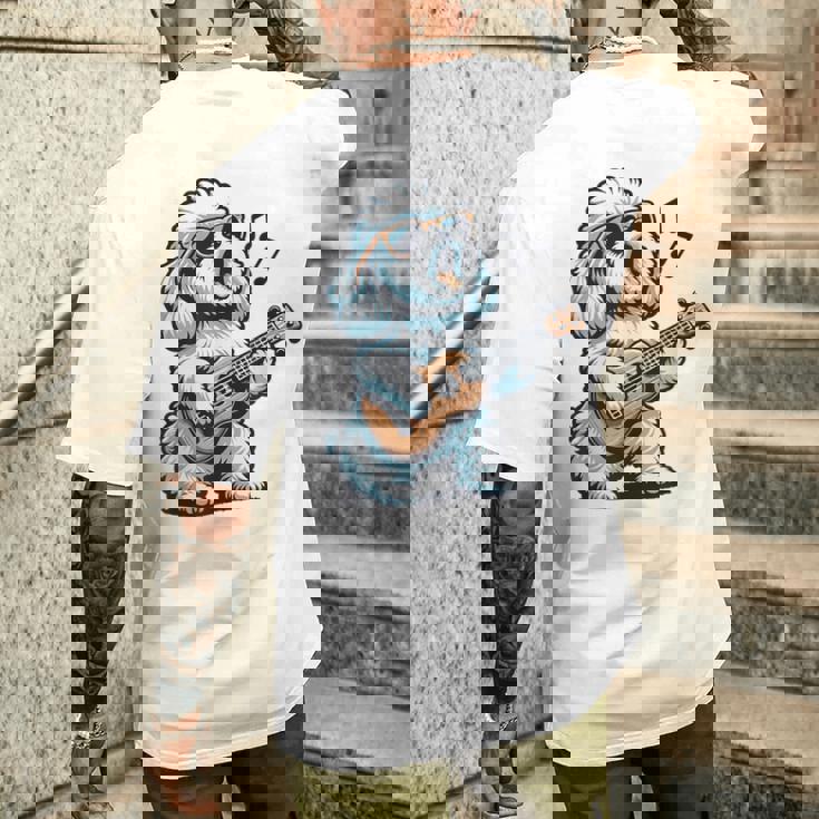 ギターを弾く犬 マルチーズプードル 面白い落書き メンズTシャツ バックプリント 彼への贈り物