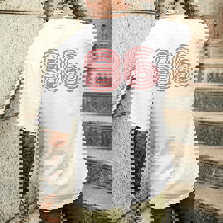 クールなレトロなレタリングジャージ、背番号86 1986 メンズTシャツ バックプリント 彼への贈り物