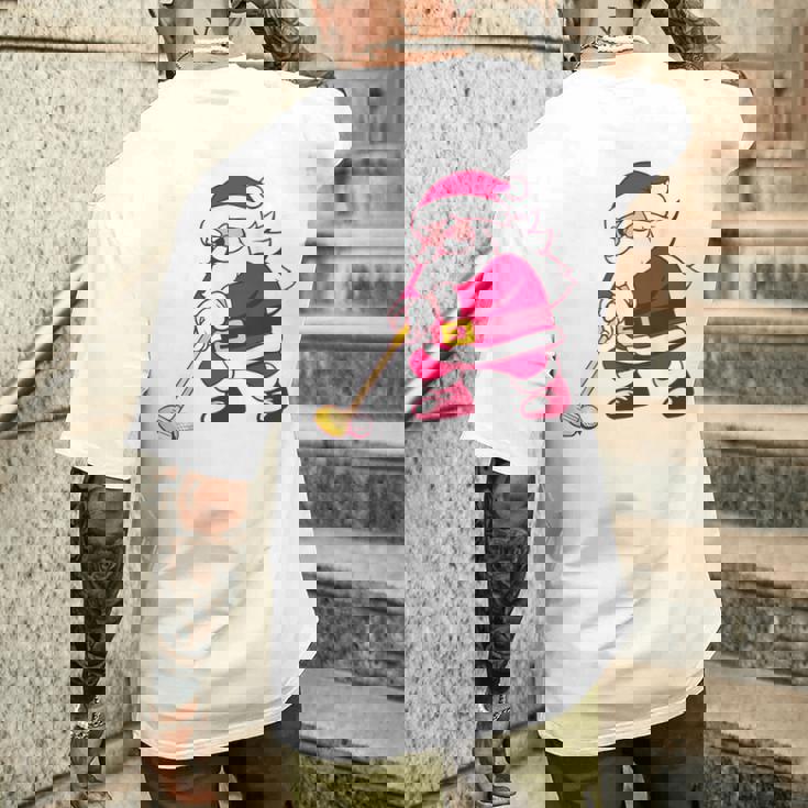 ゴルフをする面白い醜いクリスマスサンタ。 メンズTシャツ バックプリント 彼への贈り物