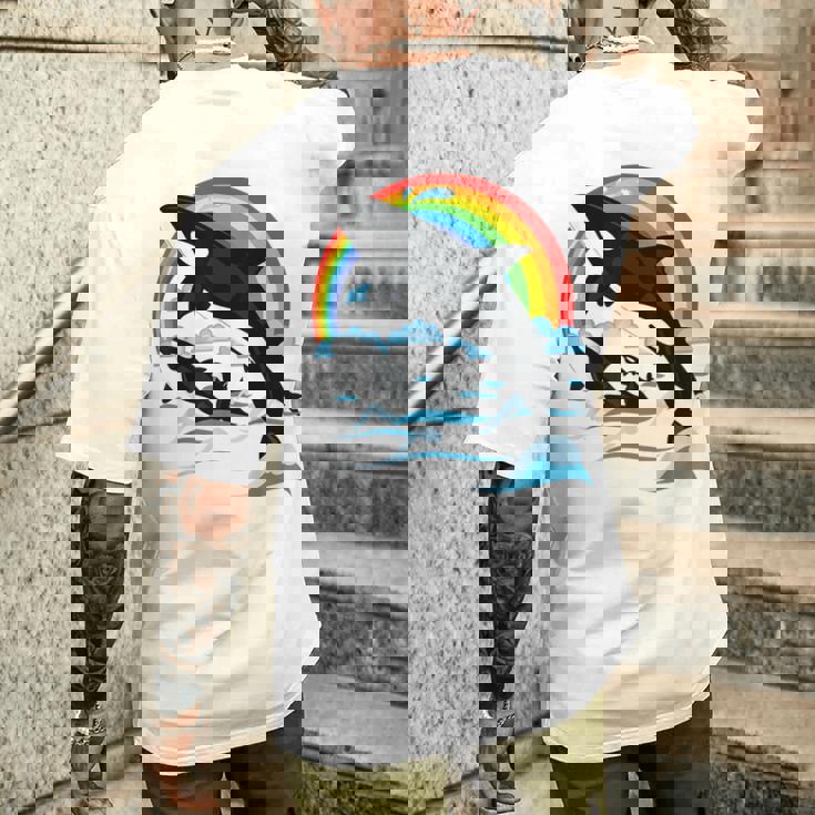 シャチ。シャチホエールウォッチング メンズTシャツ バックプリント 彼への贈り物