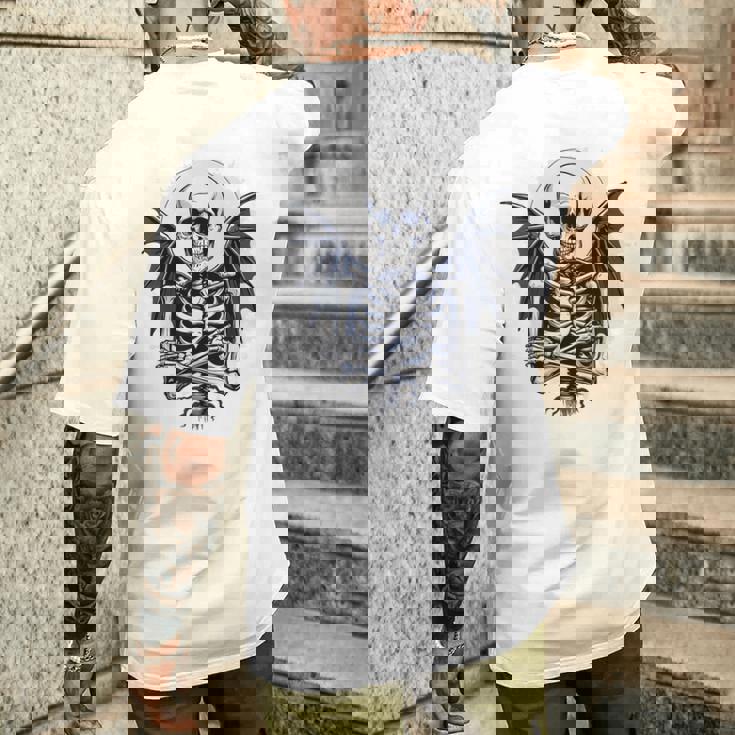スケルトン ハロウィン コスチューム 怖い 不気味な翼 死 メンズTシャツ バックプリント 彼への贈り物