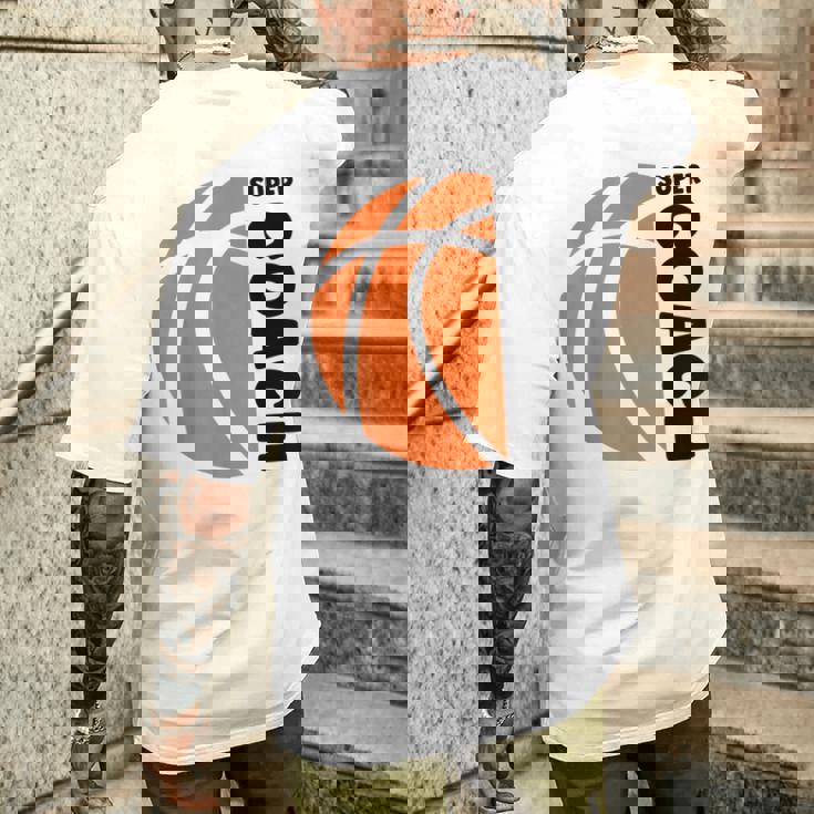 スーパー コーチ バスケットボール スポーツ バスケットボール コーチ Basketball Coach メンズTシャツ バックプリント 彼への贈り物