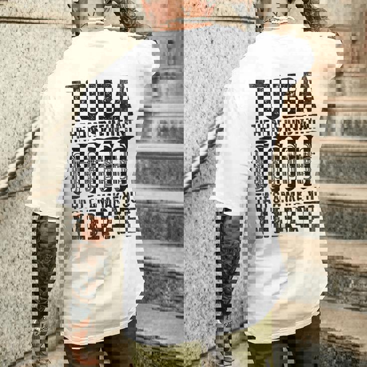 チューバ 振動させる楽器 ミュージシャン チューバ メンズTシャツ バックプリント 彼への贈り物