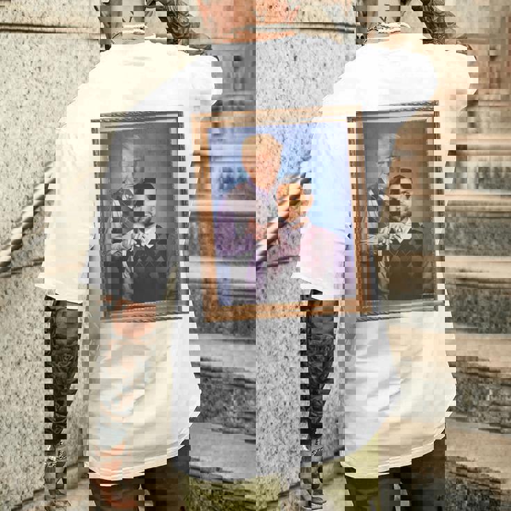 トランプ・ヴァンス・ブラザーズ ポートレート トランプ大統領 2024 メンズTシャツ バックプリント 彼への贈り物