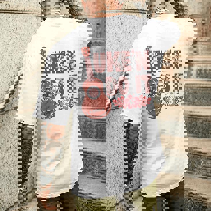 ハワイアンウクレレ ウケアンドドゥイットフラワー メンズTシャツ バックプリント 彼への贈り物