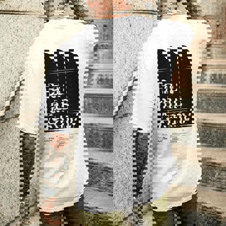 バウハウスアーカイブ – モダニストベルリンデザイン メンズTシャツ バックプリント 彼への贈り物